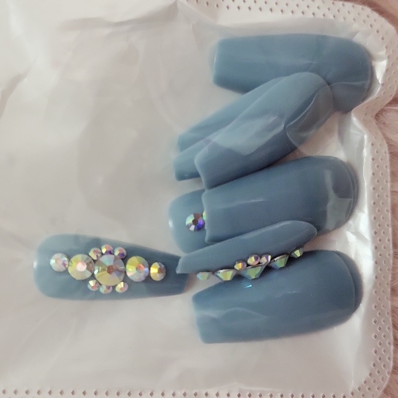 Brand New RHINESTONE ACCENT False Nails-M - Picture 3 of 3